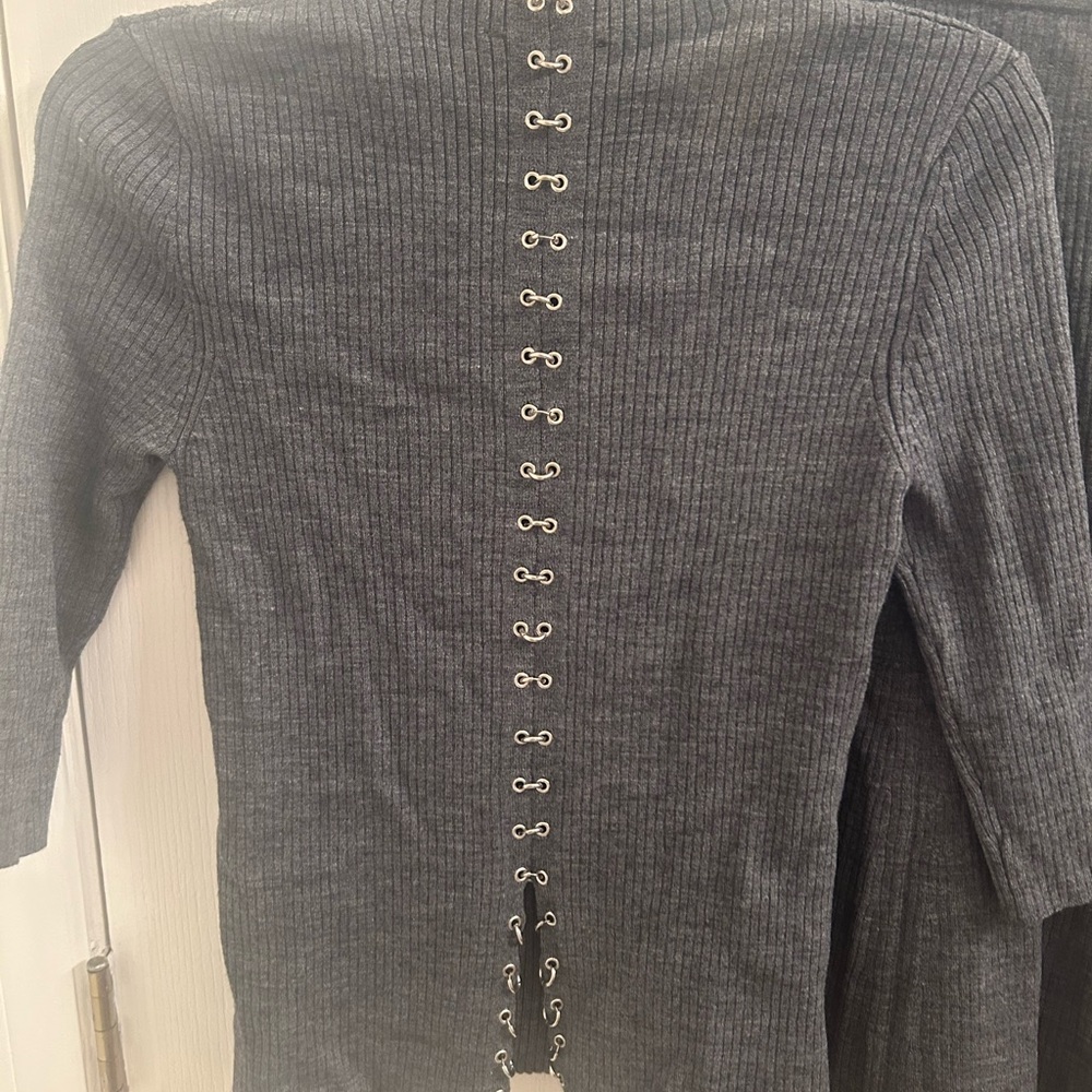 Gray Ribbed Knit Skirt - Picture 6 of 6